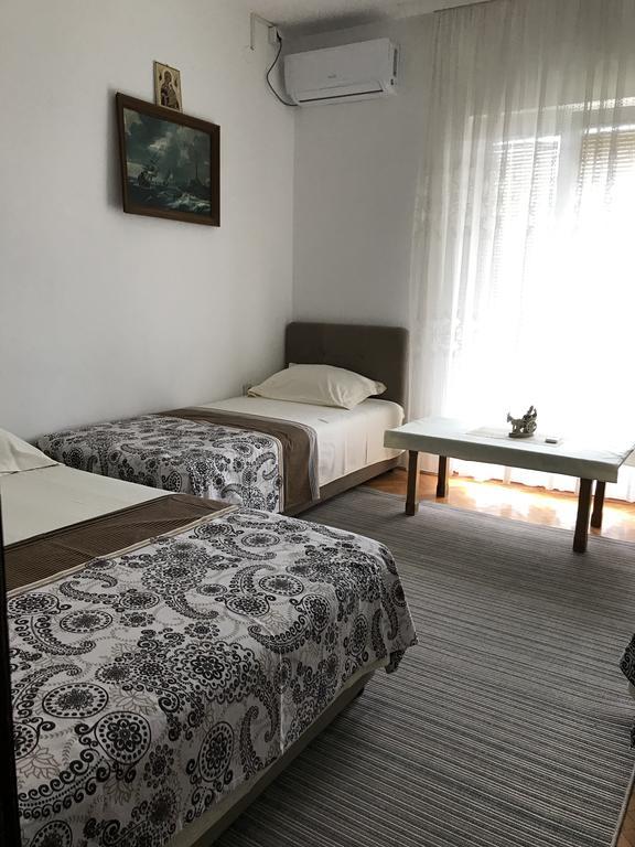 Apartments Pavicevic Тиват Экстерьер фото
